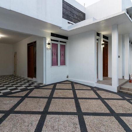 Spacious, White-Villa Belgareti @Kiara Condong Bandung Exterior foto